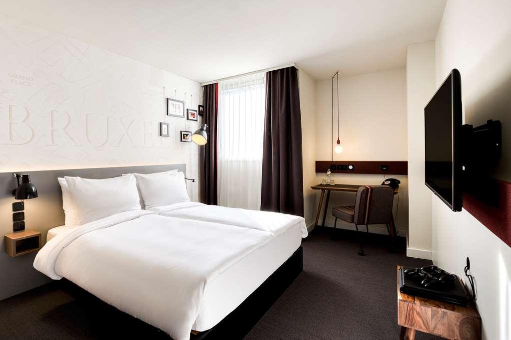فندق ديجمفي  بنتاهوتل مطار بروكسل الغرفة الصورة